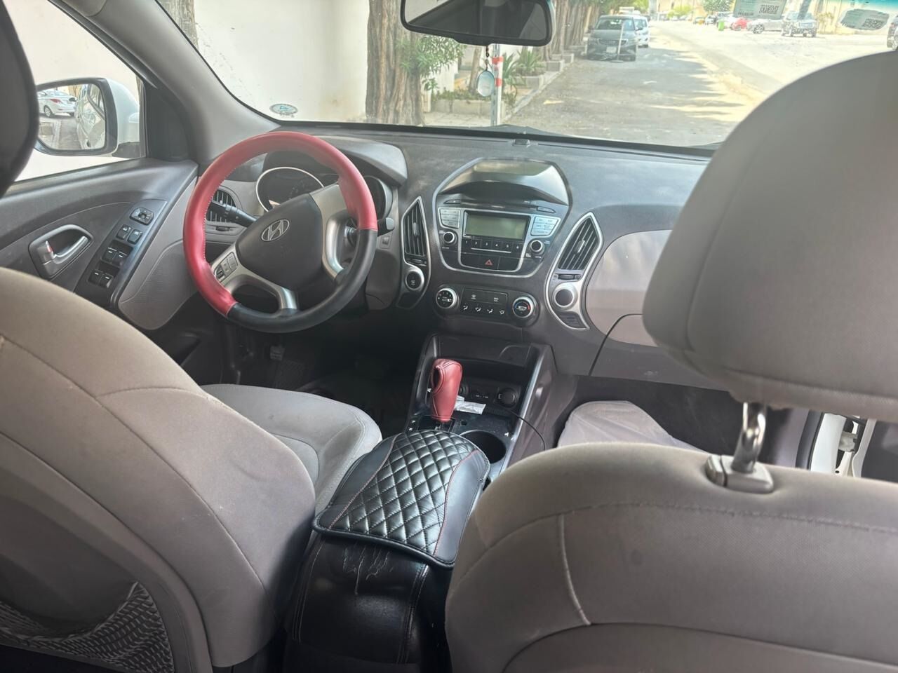 Riyadh, Vehicles, Cars & Trucks , SAR 30,  Hyundai Tucson,  2013,  Automatic,  302504 KM,    &ndash; For Sale