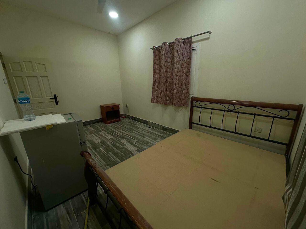 Gudaibiya, Apartments, Flats, Houses & Villas, BHD 140/month,  Gudaibiya:- Studio Unfurnished Flat On Rent With Only A/C.  Bd 140/- With 25Bd EWA Limit.