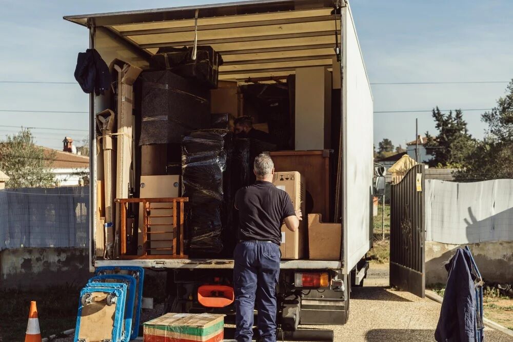 London, Cleaning, Reliable Long-Distance Removals In London For Stress-Free Moving
