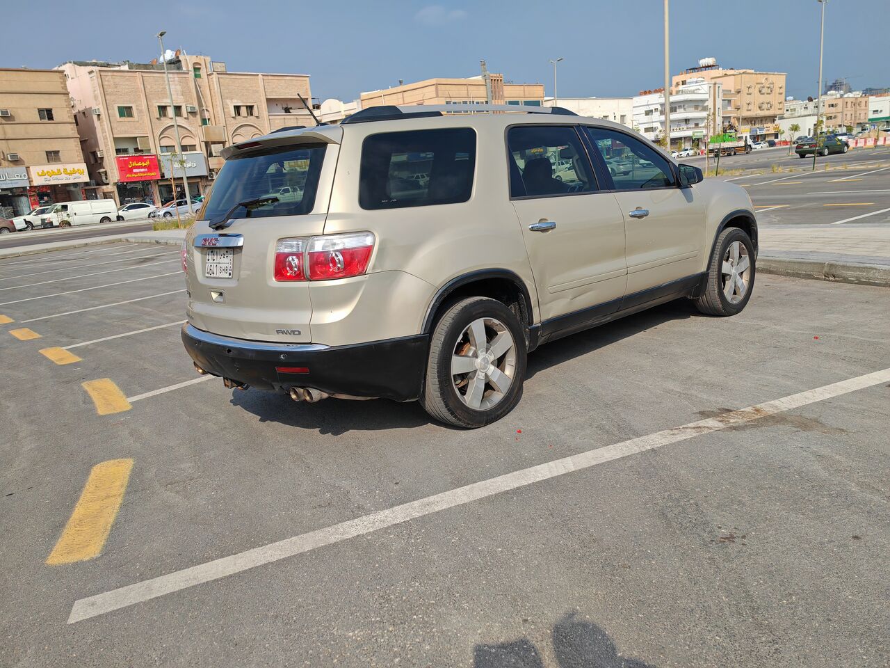 Khobar, Vehicles, Cars & Trucks , SAR 20,  Gmc Acadia,  2012,  Automatic,  405000 KM,  Very Good Condition Car