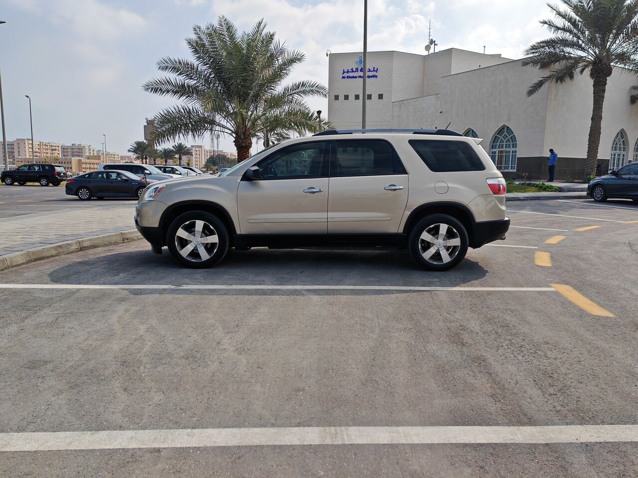 Khobar, Vehicles, Cars & Trucks , SAR 20,  Gmc Acadia,  2012,  Automatic,  405000 KM,  Very Good Condition Car