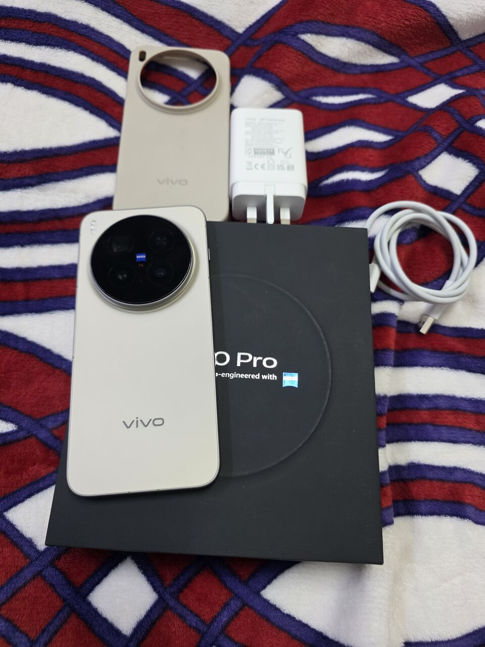 Khobar, Mobile Phones, SAR 3650,  Vivo X300 Pro 512gb 16+16gb Ram Same Brand New Few Days Use Only Serious Buyer Contact Me