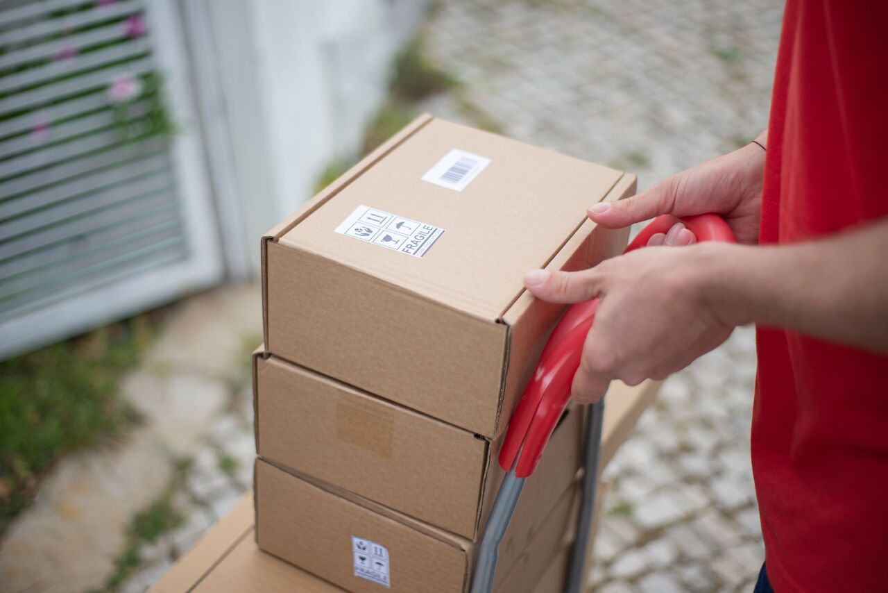 London, Delivery, Trakiin: Bringing Simpler Tracking To Modern Shipping