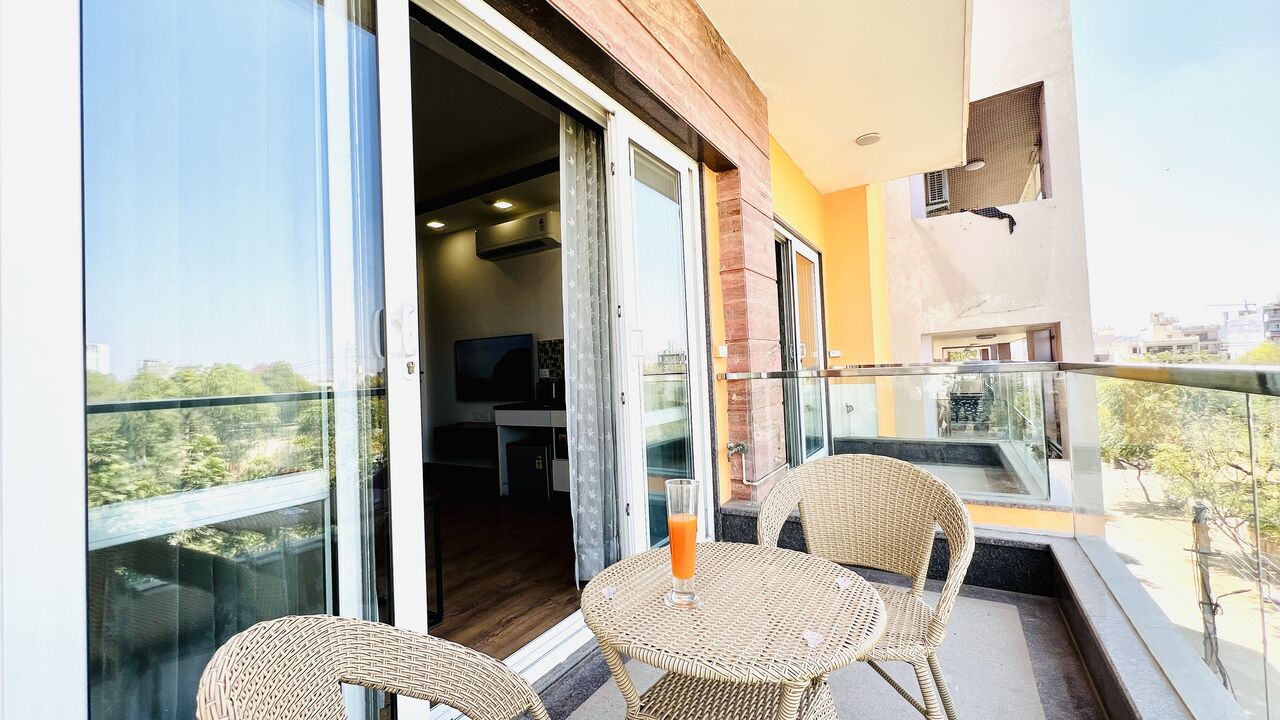Gurgaon, Apartments, Flats, Houses & Villas, INR 3500/day,  Furnished,  Studio,  375 Sq. Feet,  Luxury Studio Apartment Gurgaon