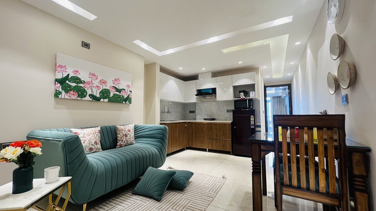 Gurgaon, Apartments, Flats, Houses & Villas, INR 4000/day,  Furnished,  1 BR,  600 Sq. Meter,  Zen Suites Sec 14, DLF Gurgaon