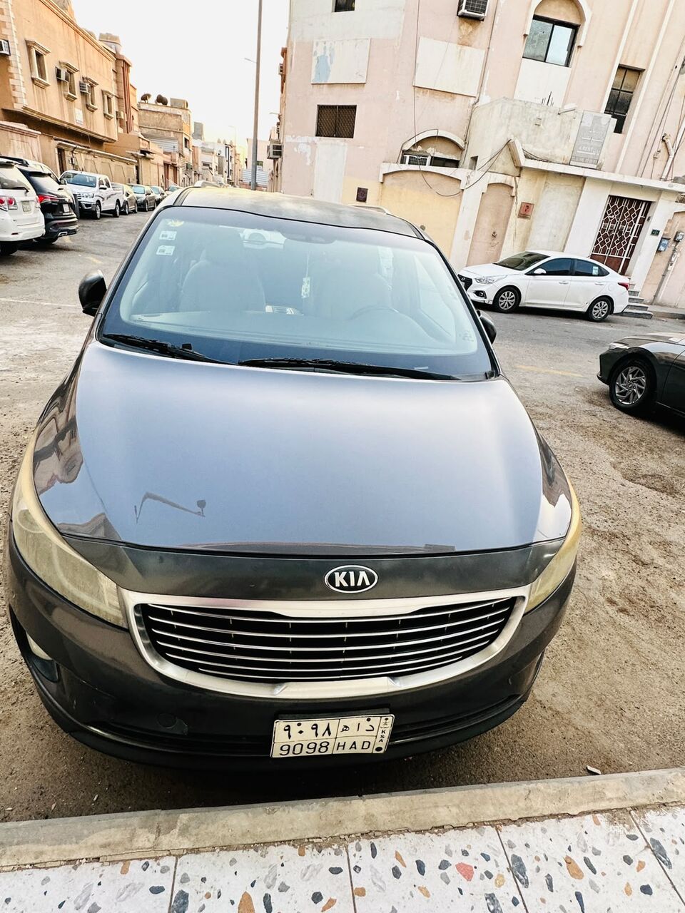 Jubail, Vehicles, Cars & Trucks , SAR 32000,  Kia Grand Carnival 2017,  2017,  Automatic,  281000 KM,