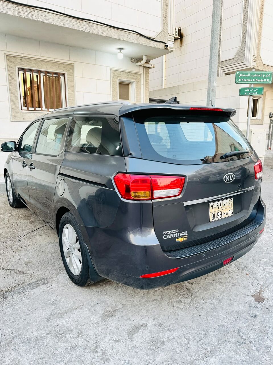 Jubail, Vehicles, Cars & Trucks , SAR 32000,  Kia Grand Carnival 2017,  2017,  Automatic,  281000 KM,