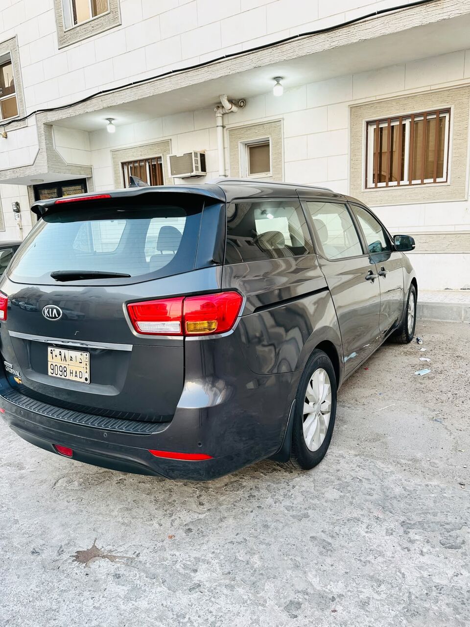 Jubail, Vehicles, Cars & Trucks , SAR 32000,  Kia Grand Carnival 2017,  2017,  Automatic,  281000 KM,