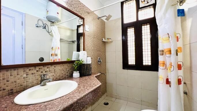 Gurgaon, Apartments, Flats, Houses & Villas, INR 4000/day,  Furnished,  1 BR,  450 Sq. Feet,  BluO 1BHK Galleria Market - Patio, Gym TT