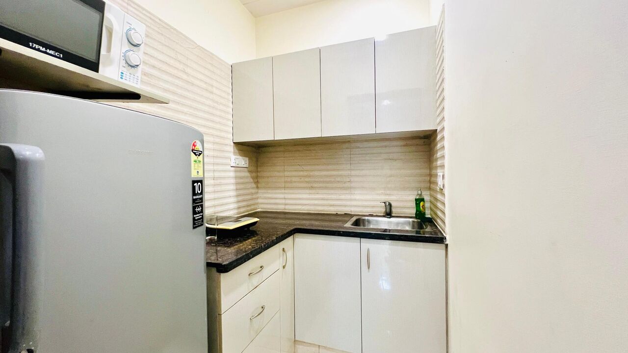 Mumbai, Apartments, Flats, Houses & Villas, INR 3000/day,  Furnished,  Studio,  350 Sq. Feet,  BluO Studio1 Golf Course Road, Gym, Balcony Garden