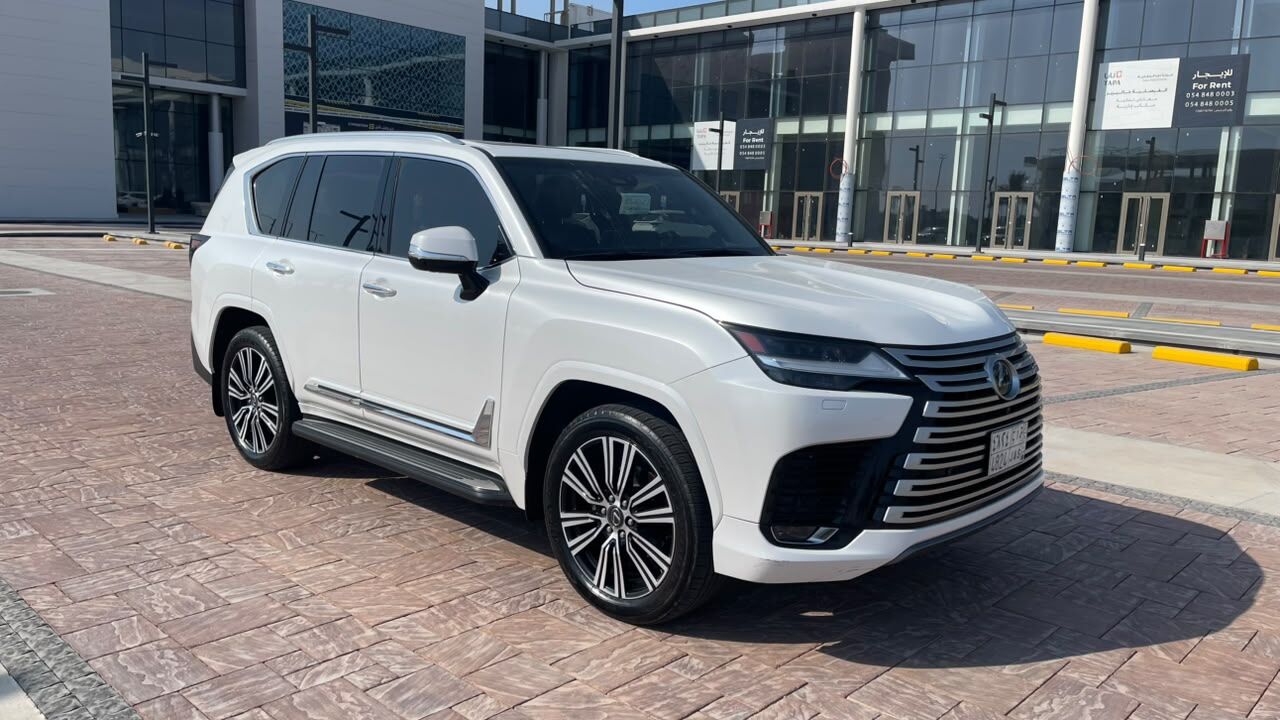 Dammam, Vehicles, Cars & Trucks , SAR 505,  Lexus LX 600,  2025,  Automatic,  57766 KM,   BB &mdash; Saudi Specs, Full Options, White - Red