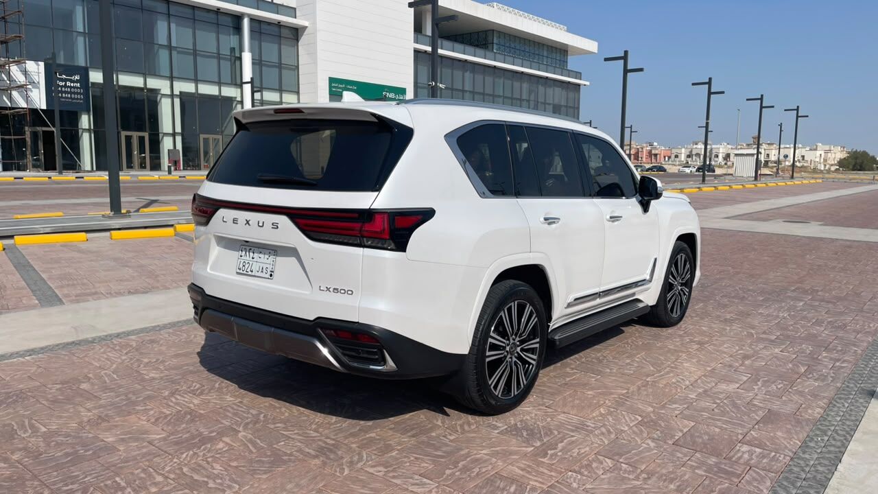 Dammam, Vehicles, Cars & Trucks , SAR 505,  Lexus LX 600,  2025,  Automatic,  57766 KM,   BB &mdash; Saudi Specs, Full Options, White - Red