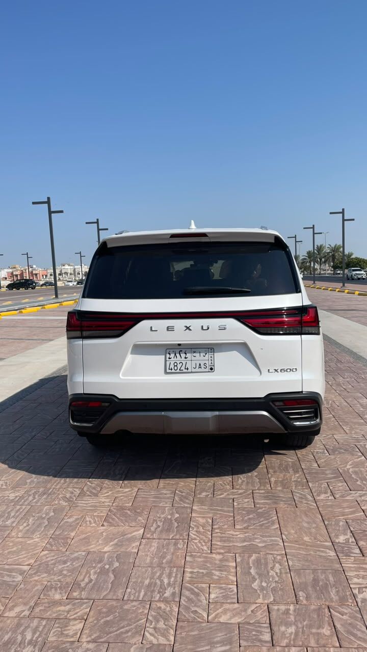 Dammam, Vehicles, Cars & Trucks , SAR 505,  Lexus LX 600,  2025,  Automatic,  57766 KM,   BB &mdash; Saudi Specs, Full Options, White - Red
