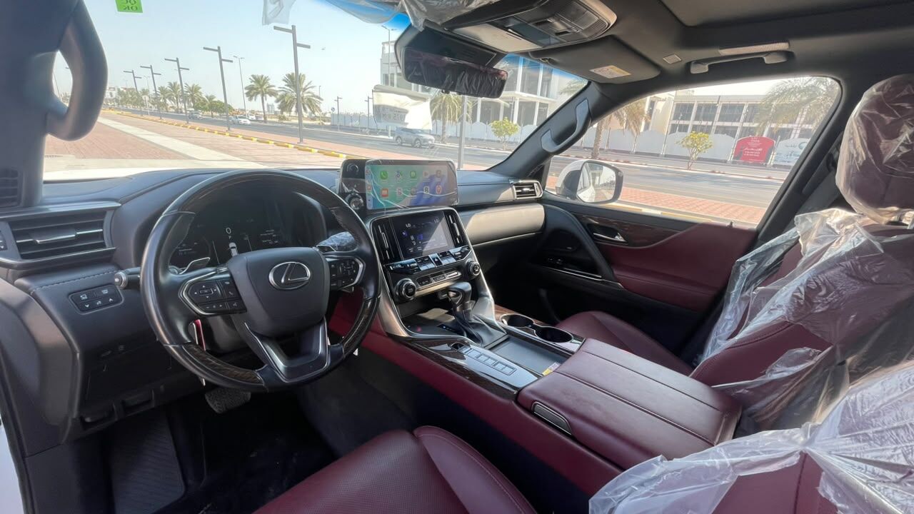 Dammam, Vehicles, Cars & Trucks , SAR 505,  Lexus LX 600,  2025,  Automatic,  57766 KM,   BB &mdash; Saudi Specs, Full Options, White - Red