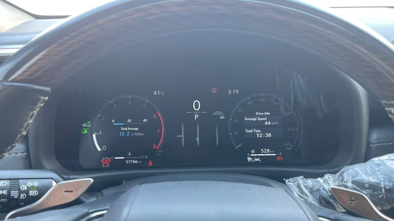Dammam, Vehicles, Cars & Trucks , SAR 505,  Lexus LX 600,  2025,  Automatic,  57766 KM,   BB &mdash; Saudi Specs, Full Options, White - Red