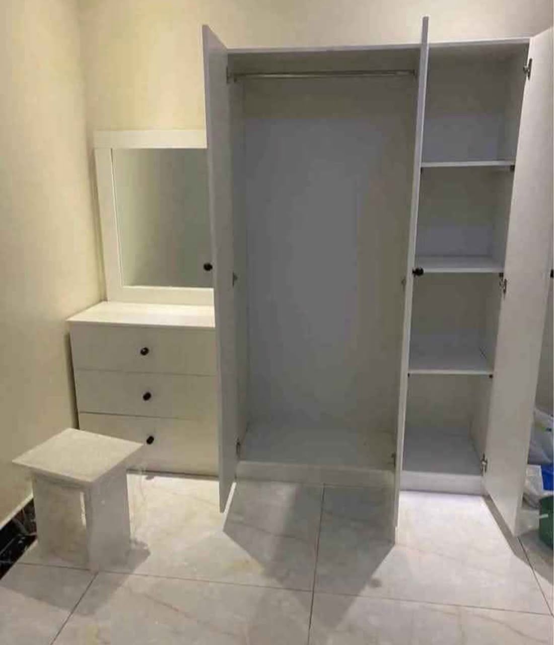 Jeddah, Furniture, SAR 2,  New Best Quality 3 Door Wardrobe And Dressing Table Available