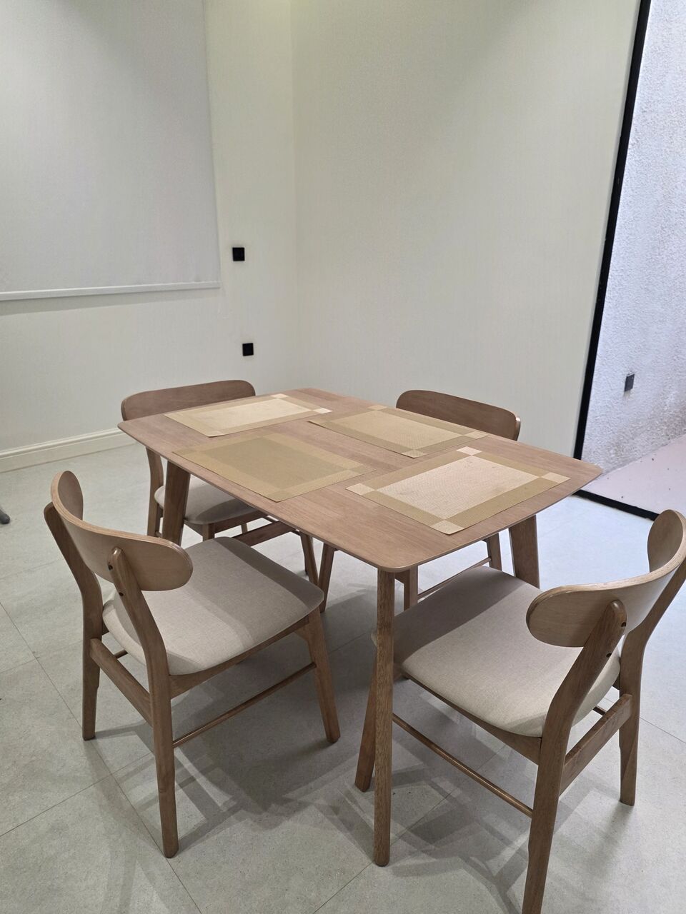Riyadh, Furniture, SAR 550,  Almost Unused Homebox Dining Table With 4 Chairs For Sale