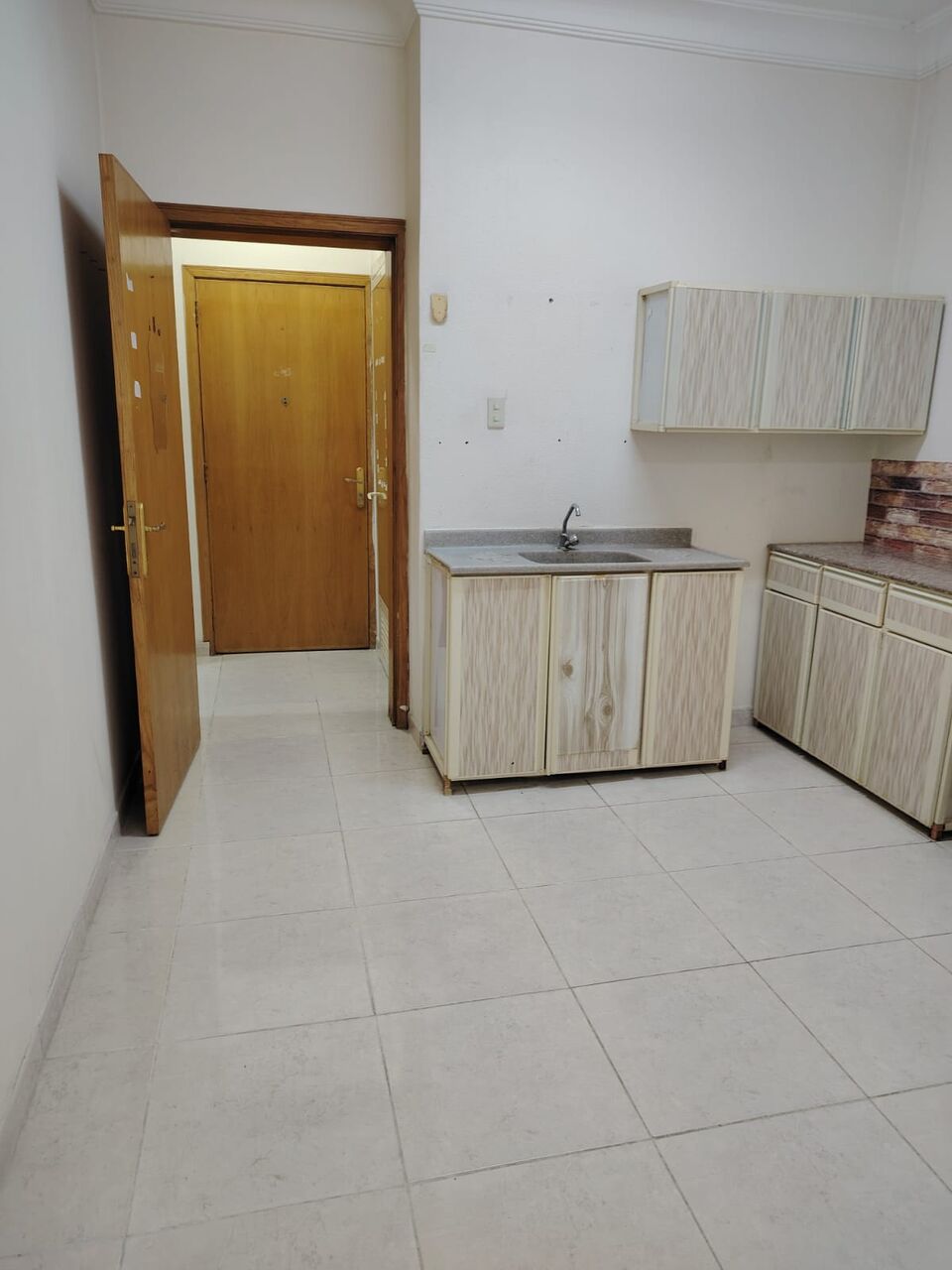 Dammam, Rooms for Rent, SAR 800/month,  Furnished,  Executive Bachelor Room Available For Rent