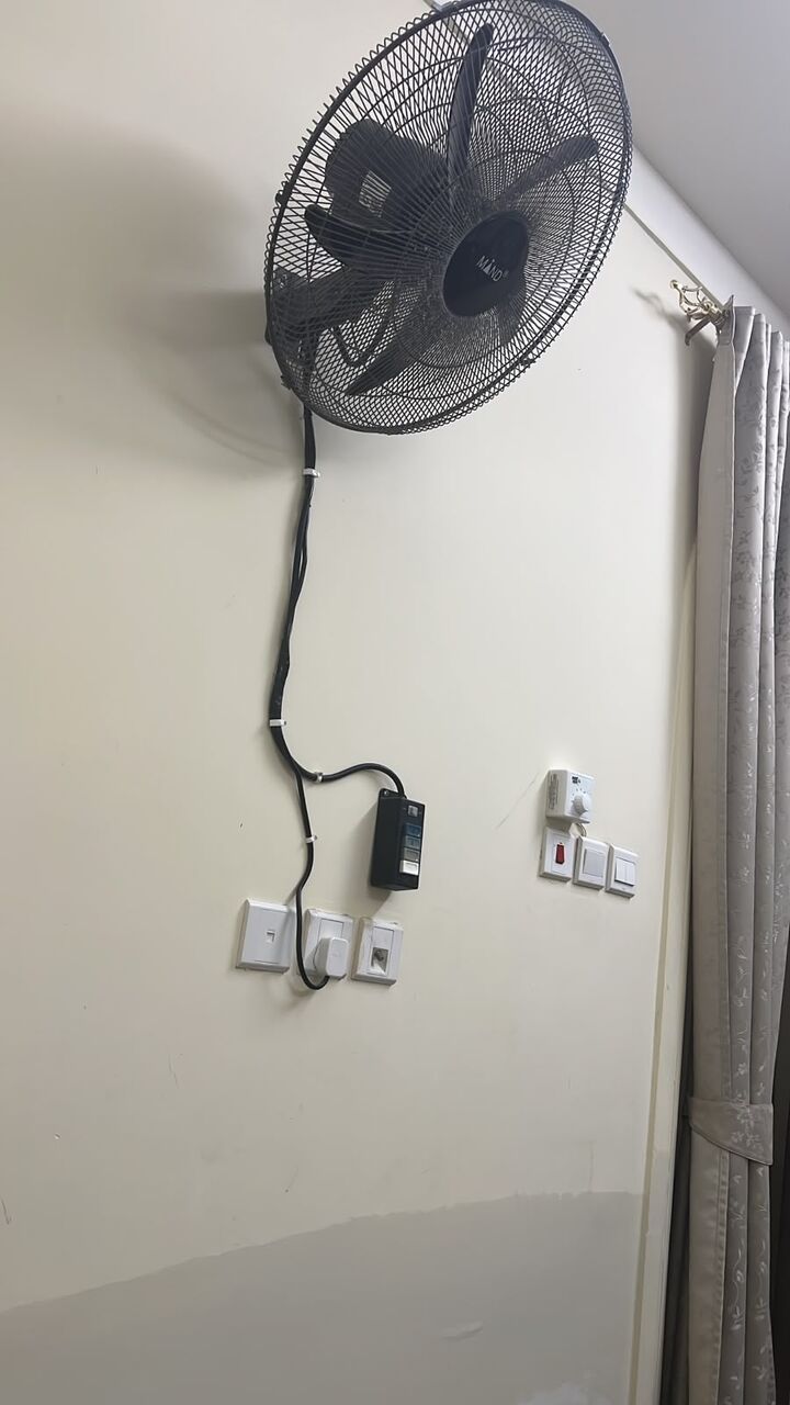Jeddah, Household Items, SAR 75,  2-side Wall Fans In Good Condition Urgent For Sale Very Low Price