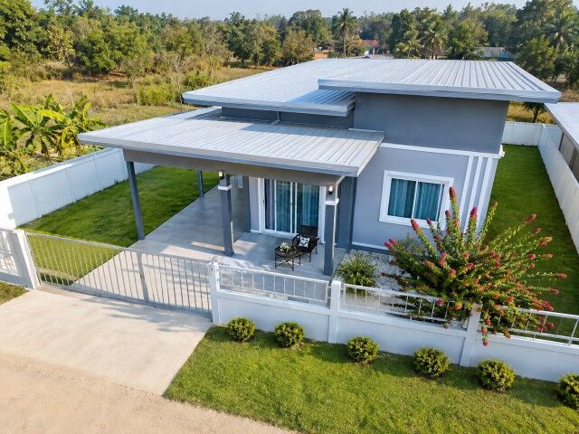 Bangkok, Villas, THB 11499,  65 Sq. Feet,  Panthai Cafe 500 M. 65 Sq M. Modern Style Detached House, 2 Bedrooms, 2 Bathrooms, Makro