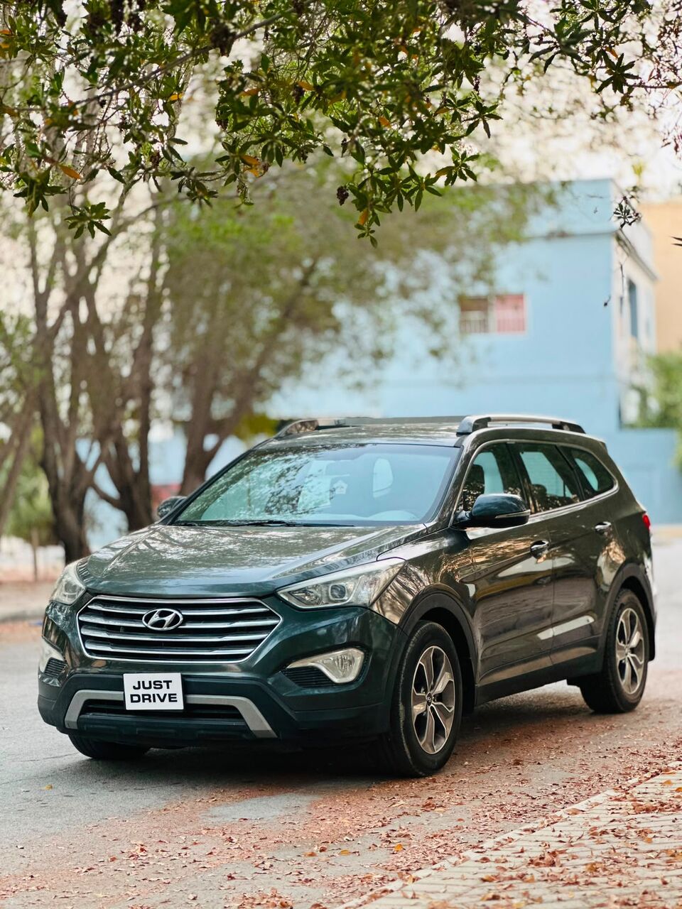 Segaya, Vehicles, Cars & Trucks , BHD 3450,  Hyundai Santa Fe,  2015,  Automatic,  185000 KM,  HYUNDAI SANTAFE  MODEL WELL MAINTAINED SUV CALL OR WHATSAPP ON 35400768 ,33665080