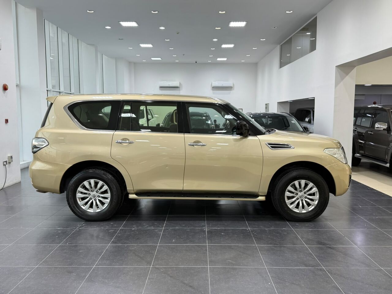 Manama, Vehicles, Cars & Trucks , BHD 8200,  Nissan Patrol XE,  2018,  Automatic,  107850 KM,    (Beige)