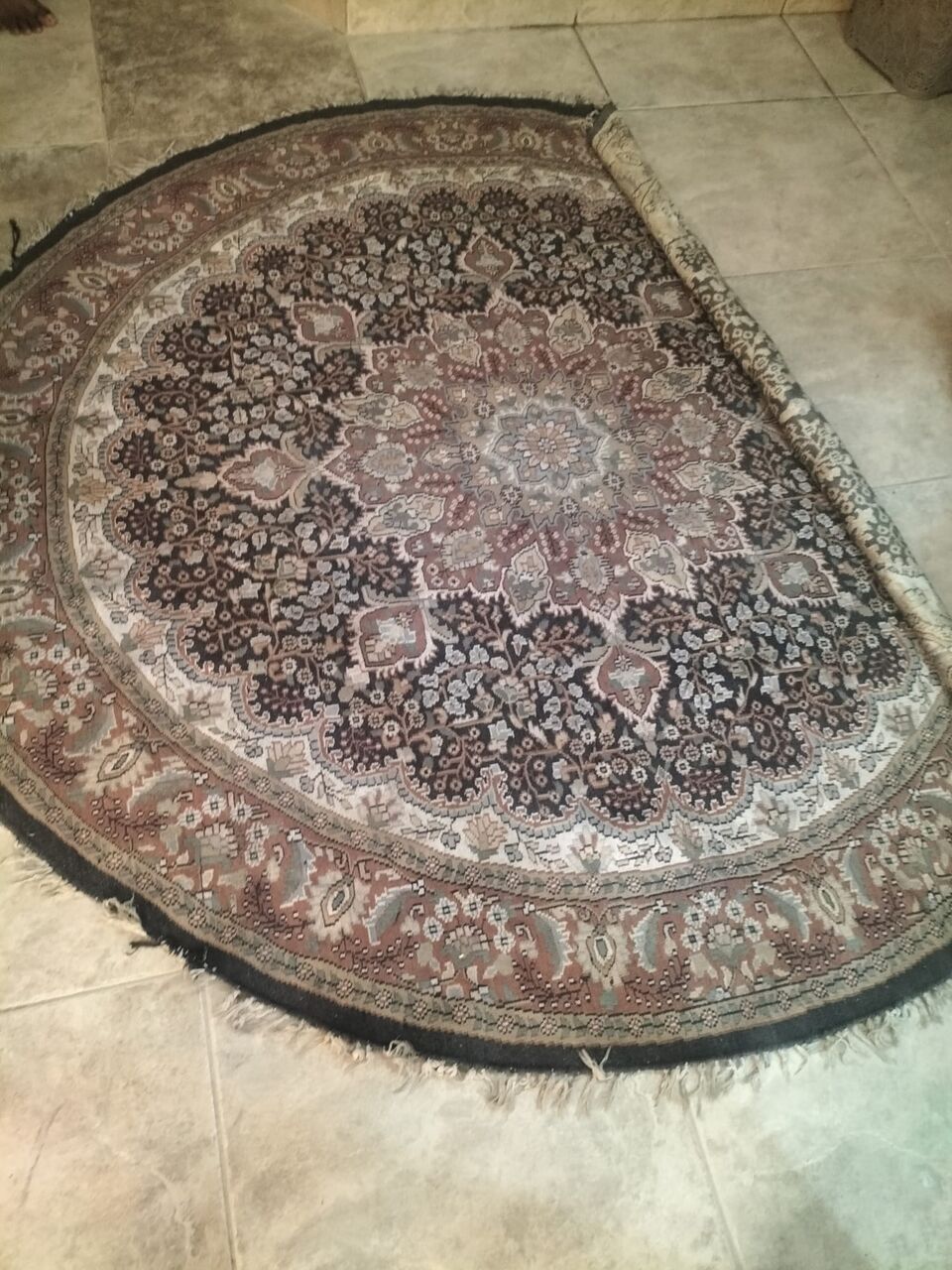 Manama, Household Items, BHD 5,  Rugs And Furnitures