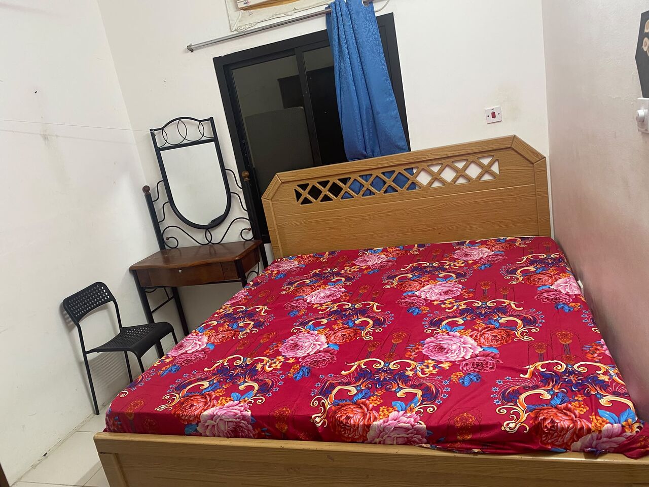 Gudaibiya, Apartments, Flats, Houses & Villas, BHD 120/month,  Furnished,  2 Bedroom Flat For Rent Neat Nesto, Awal Plaza Gudhaibiya (1 Room And 2 Partition Room)