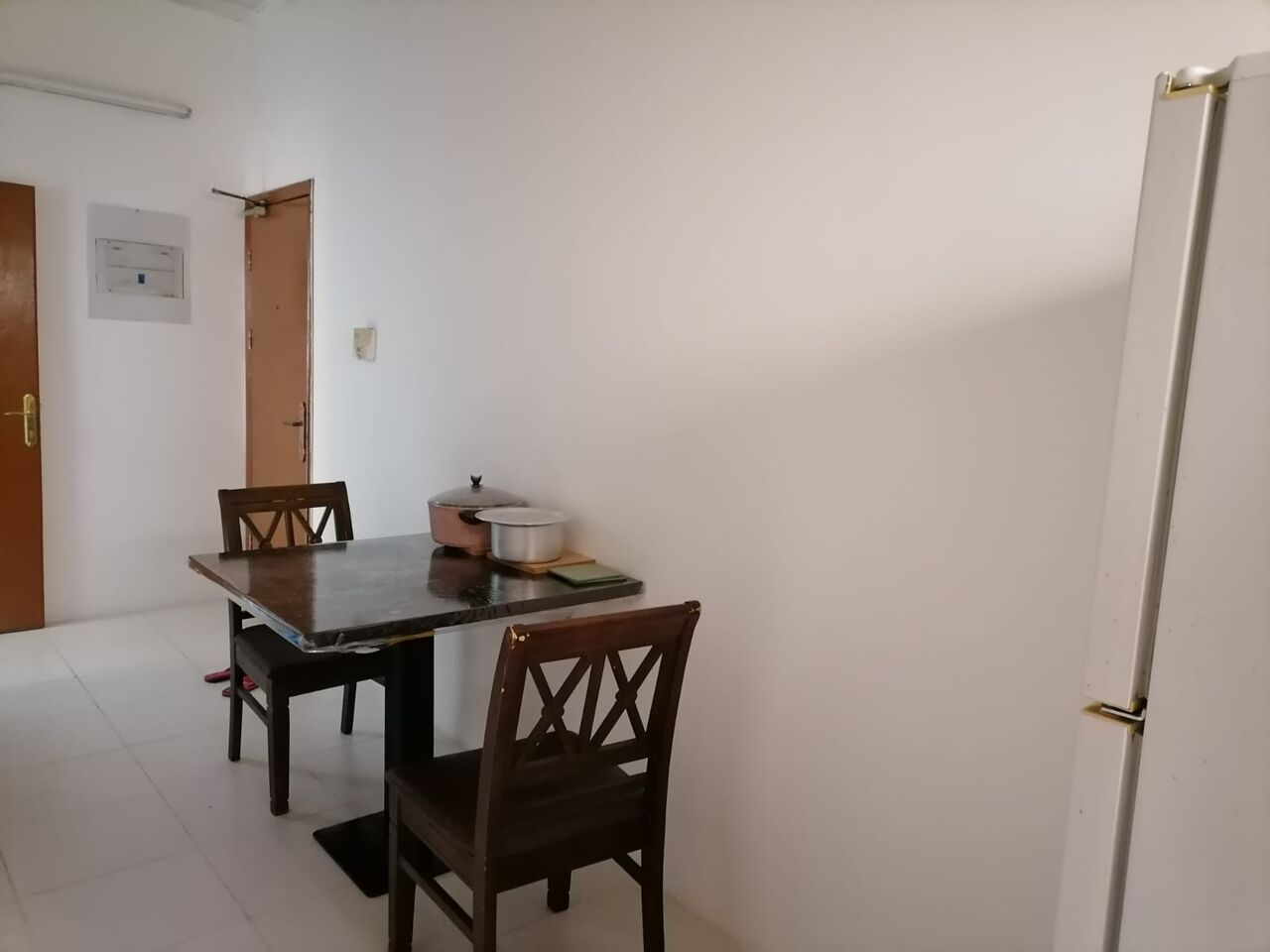Gudaibiya, Apartments, Flats, Houses & Villas, BHD 120/month,  Furnished,  2 Bedroom Flat For Rent Neat Nesto, Awal Plaza Gudhaibiya (1 Room And 2 Partition Room)