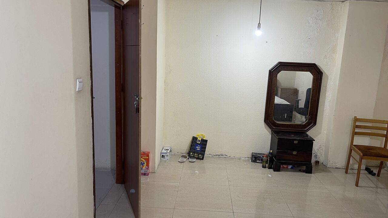 Jeddah, Rooms for Rent, SAR 900/month,  1 Room Available In 3BHK For Single Executive