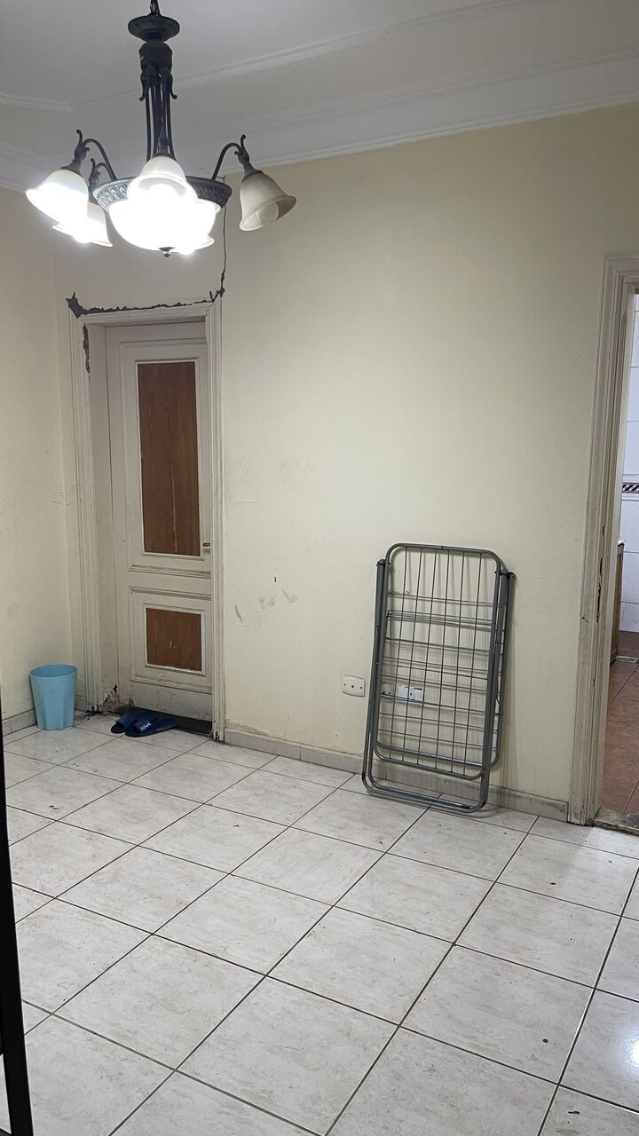 Jeddah, Rooms for Rent, SAR 900/month,  1 Room Available In 3BHK For Single Executive