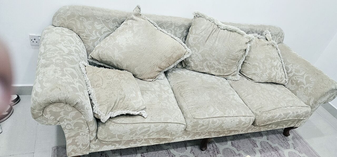 Manama, Furniture, BHD 10,  3 Seater Sofa For Sale.
