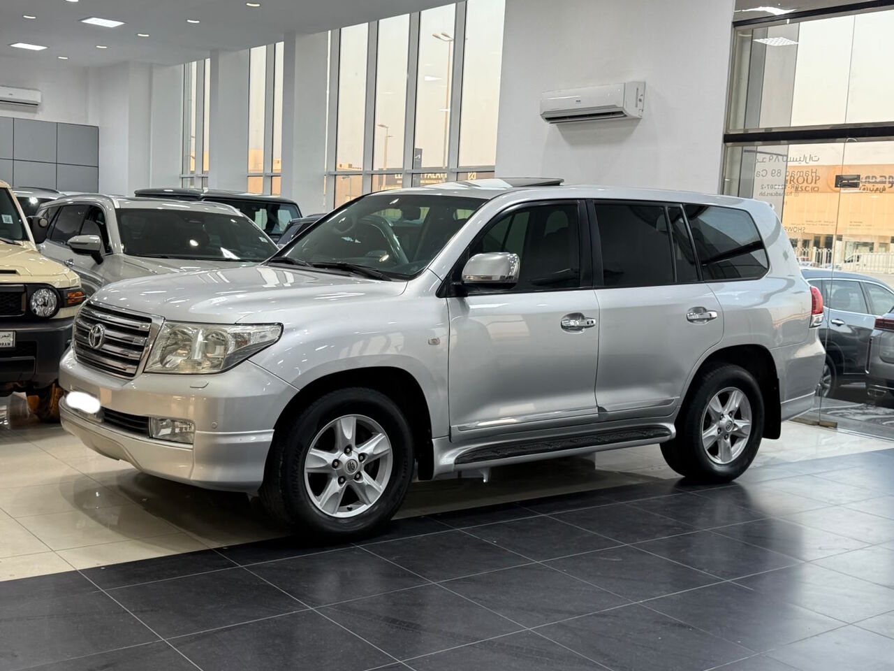 Manama, Vehicles, Cars & Trucks , BHD 6900,  Toyota Land Cruiser VX-R,  2010,  Automatic,  433600 KM,    (Silver)