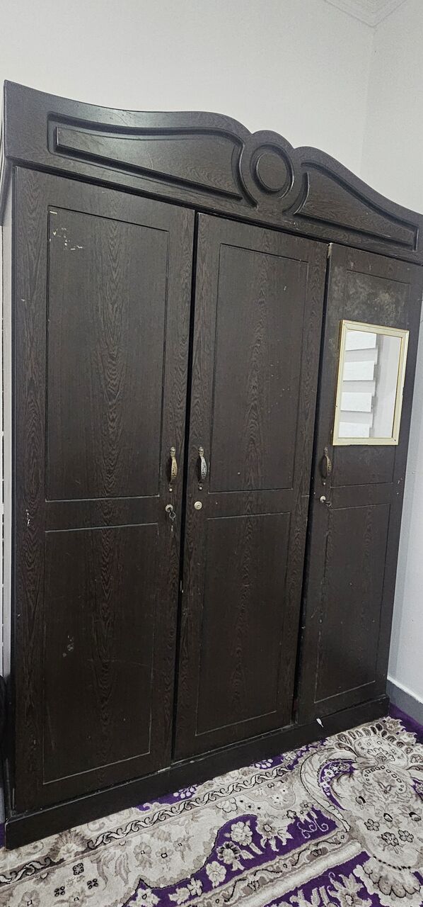 Ras Rumman, Furniture, BHD 10,  3-door Wardrobe - Wooden -  Easy Install