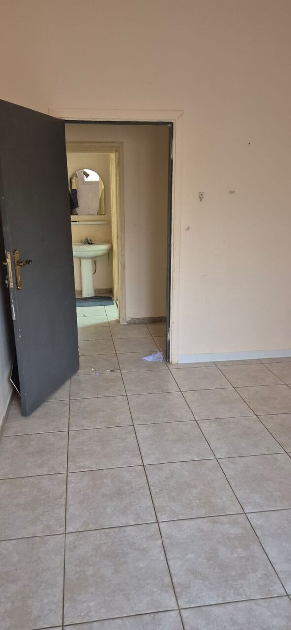Riyadh, Villas, SAR 33,  3 Rooms Vila Portion Available For Family Good Location
