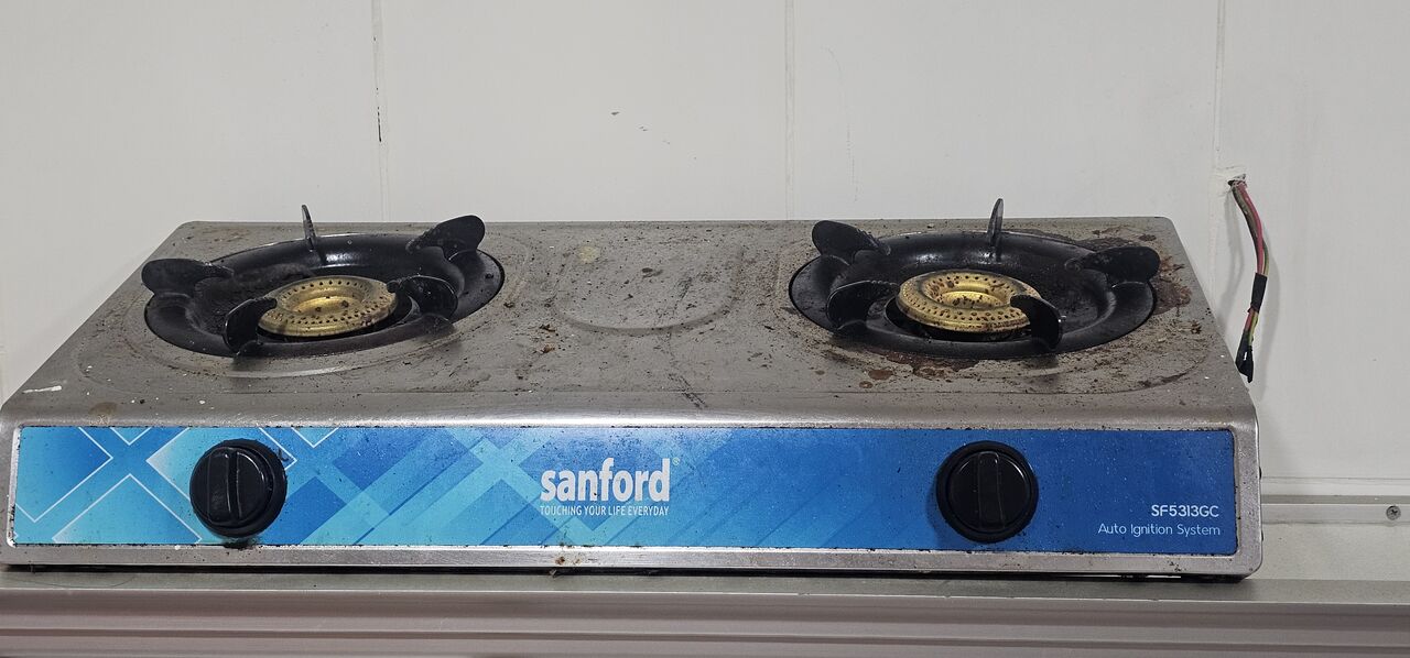 Ras Rumman, Household Items, BHD 15,  "Bahrain Medium Gas Cylinder With A 2-burner Gas Stove."