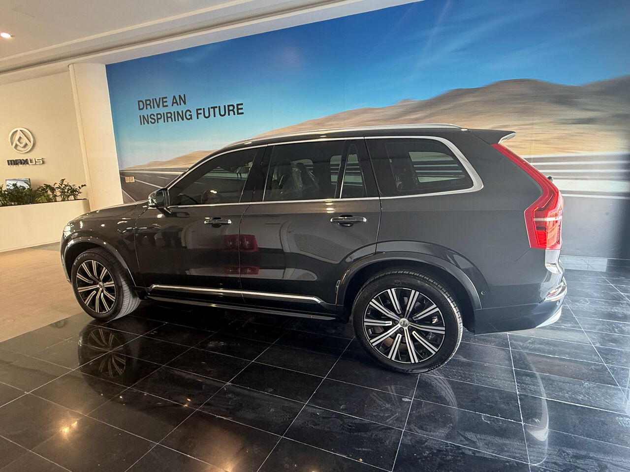 Manama, Vehicles, Cars & Trucks , BHD 15000,  Volvo XC90,  2022,  Automatic,  34800 KM,   Dealer Maintained