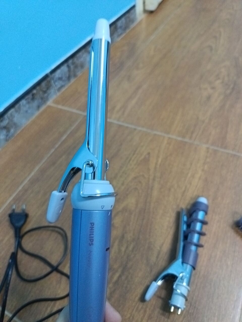 Al Faisaliyah, Electronics, SAR 85,  PHILIPS CURLER