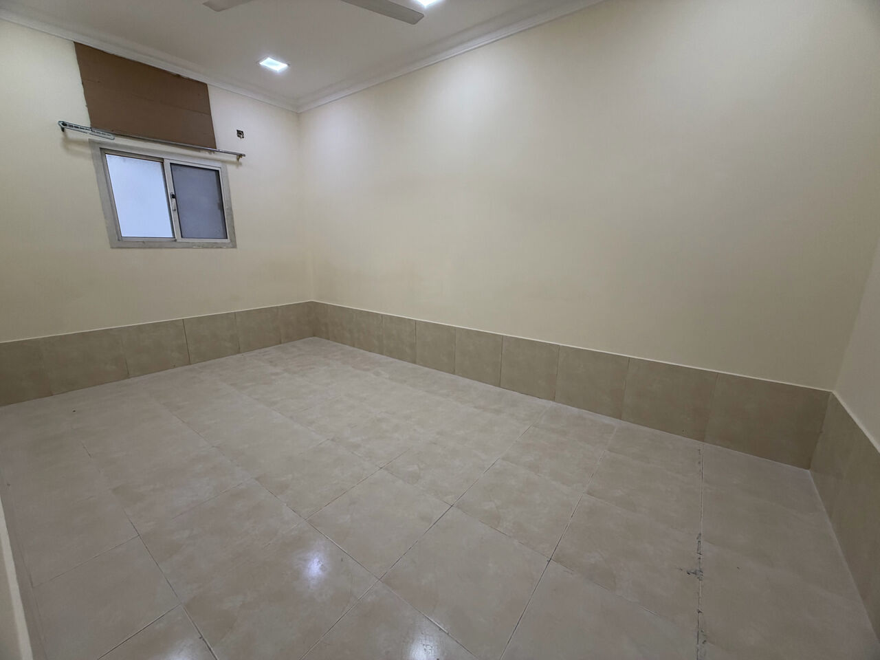 Salmaniya, Apartments, Flats, Houses & Villas, BHD 120/month,  1 BR,  1 Bedroom Flat For Rent Unlimted Ewa