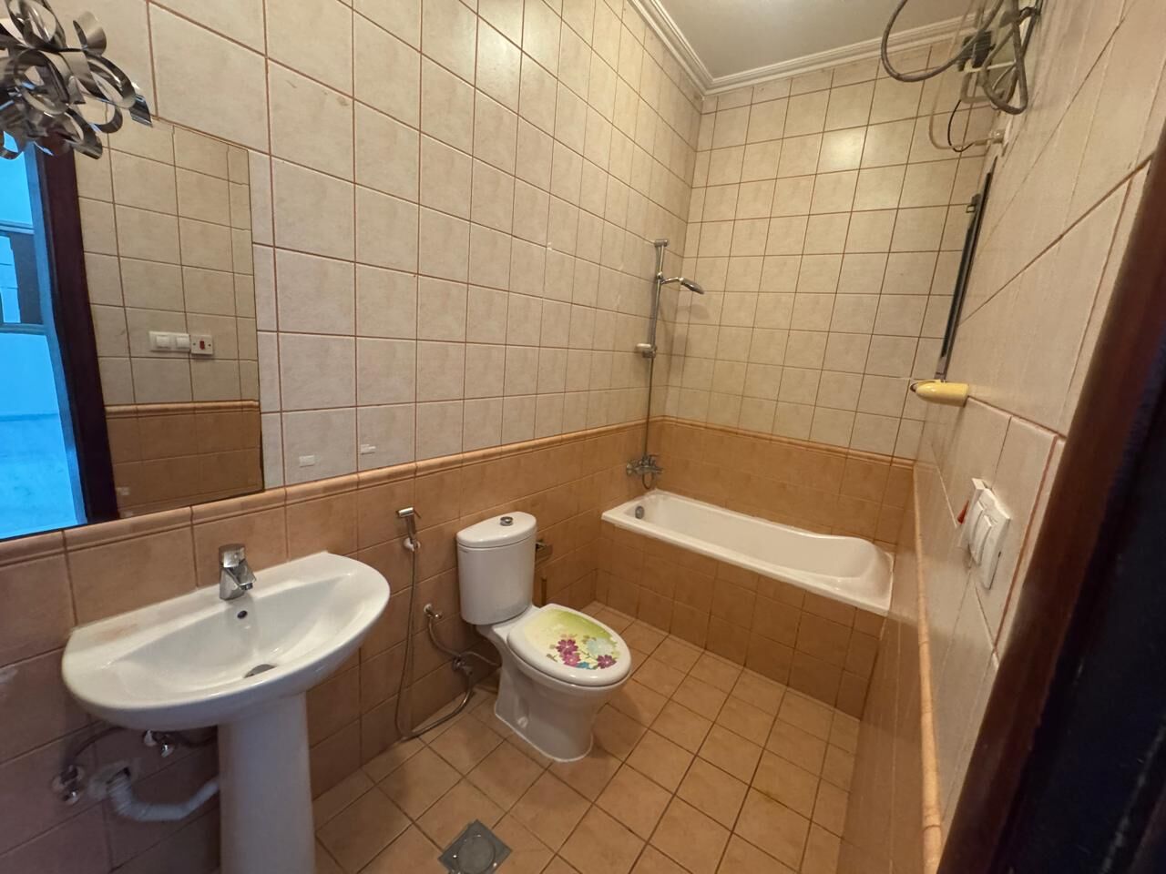 Al Rawabi, Apts/Flats Wanted, SAR 2000/month,  Studio,  1-Bedroom Apartment For Rent Al Jawaher Apartment Compound, Rawabi