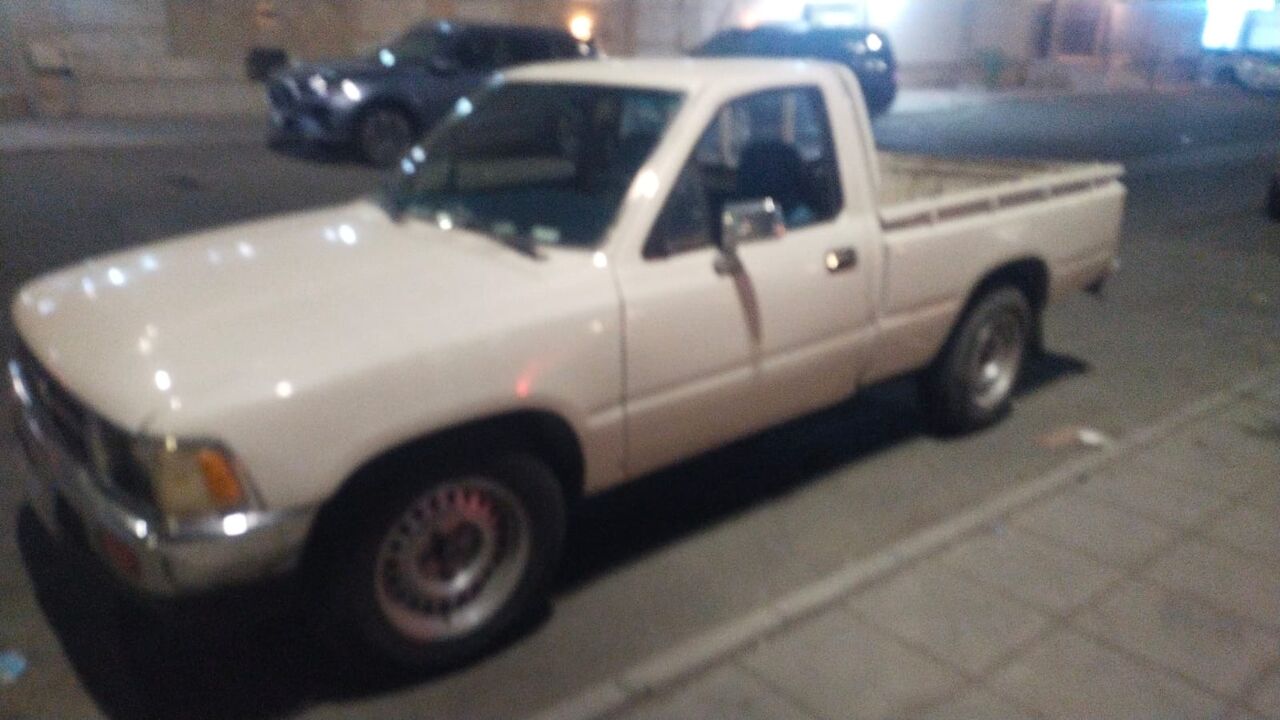 Jeddah, Vehicles, Cars & Trucks , SAR 12000,  Toyota Hilux,  1990,  Manual,  00 KM,    Modal 12000sr