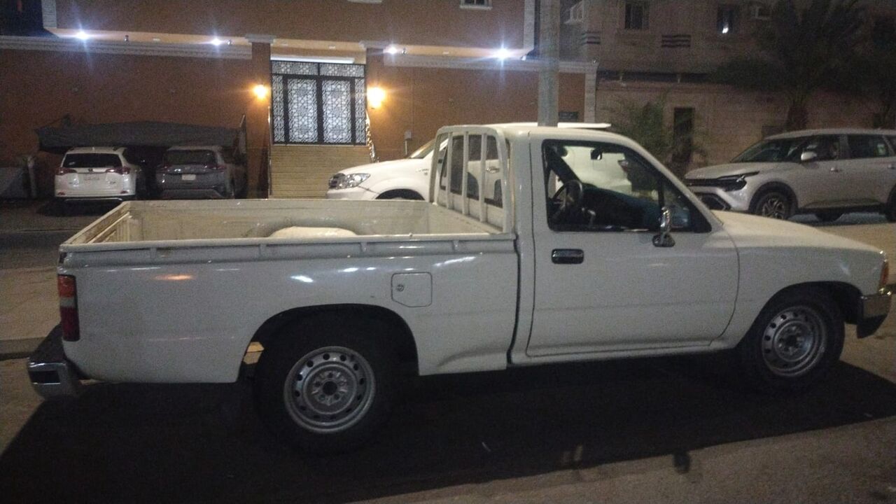 Jeddah, Vehicles, Cars & Trucks , SAR 12000,  Toyota Hilux,  1990,  Manual,  00 KM,    Modal 12000sr