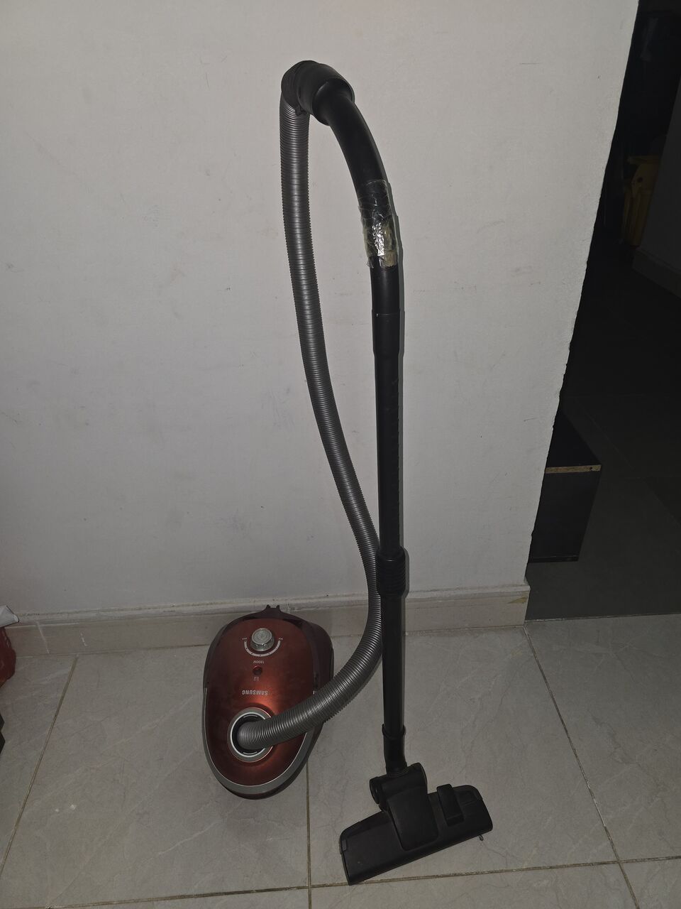Yanbu, Household Items, SAR 75,  Samsung Vacuum Cleaner For Sale