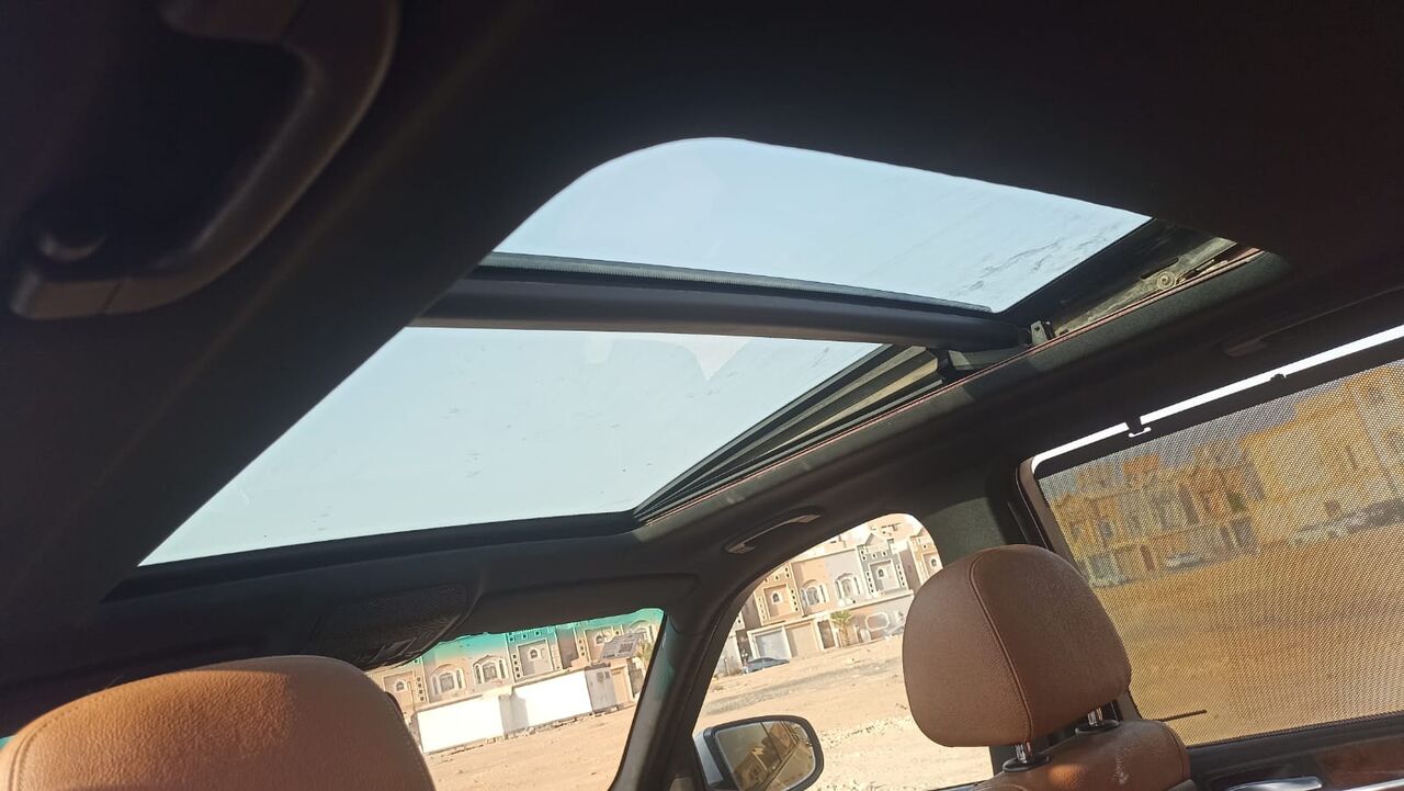 Riyadh, Vehicles, Cars & Trucks , SAR 22000,  Bmw X5,  2008,  Automatic,  440000 KM,    V8 No Turbo Full Option SUV 4x4 Vehicle Is In Excellent Original Condition