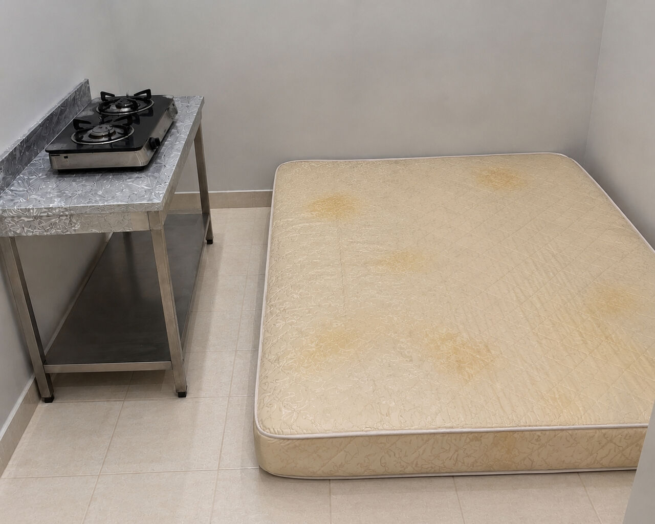 Al Arid, Appliances, SAR 200,  Stainless Steel Table , Gas Stove , Double Matress