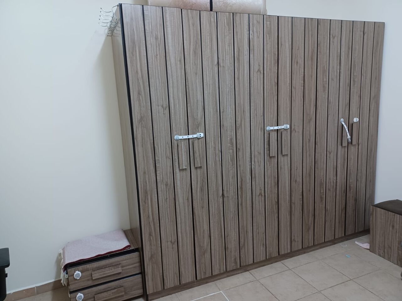 Salamah, Household Items, SAR 10,  2 Double Bed Set, Sofa Set, 3 AC, Fridge, Washing Machine, Oven, Cooking Range For Sale