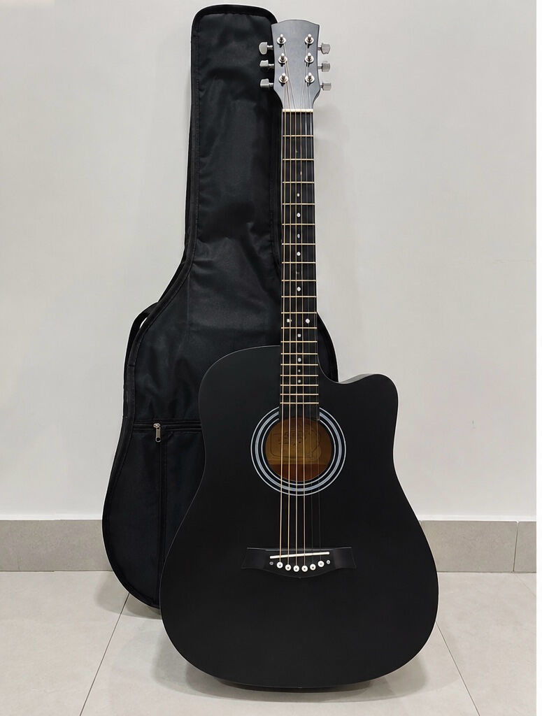 Jeddah, Musical Instruments, SAR 350,  Free Delivery 38&rdquo; Black Acoustic Guitar + Full Accessories Bundle | Like New