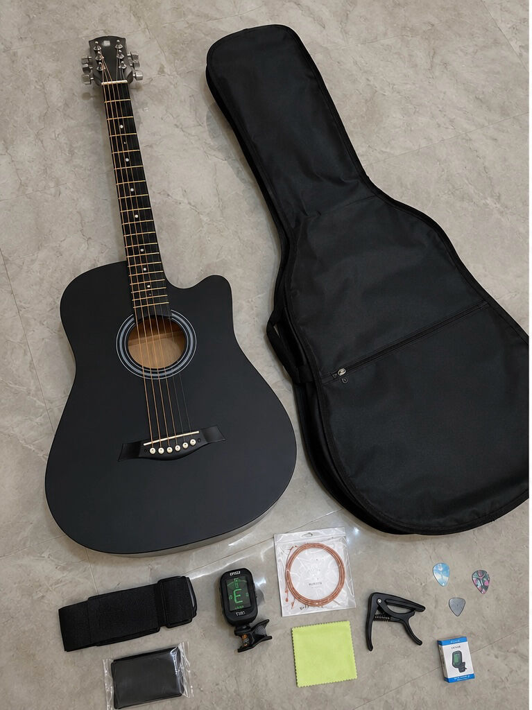 Jeddah, Musical Instruments, SAR 350,  Free Delivery 38&rdquo; Black Acoustic Guitar + Full Accessories Bundle | Like New