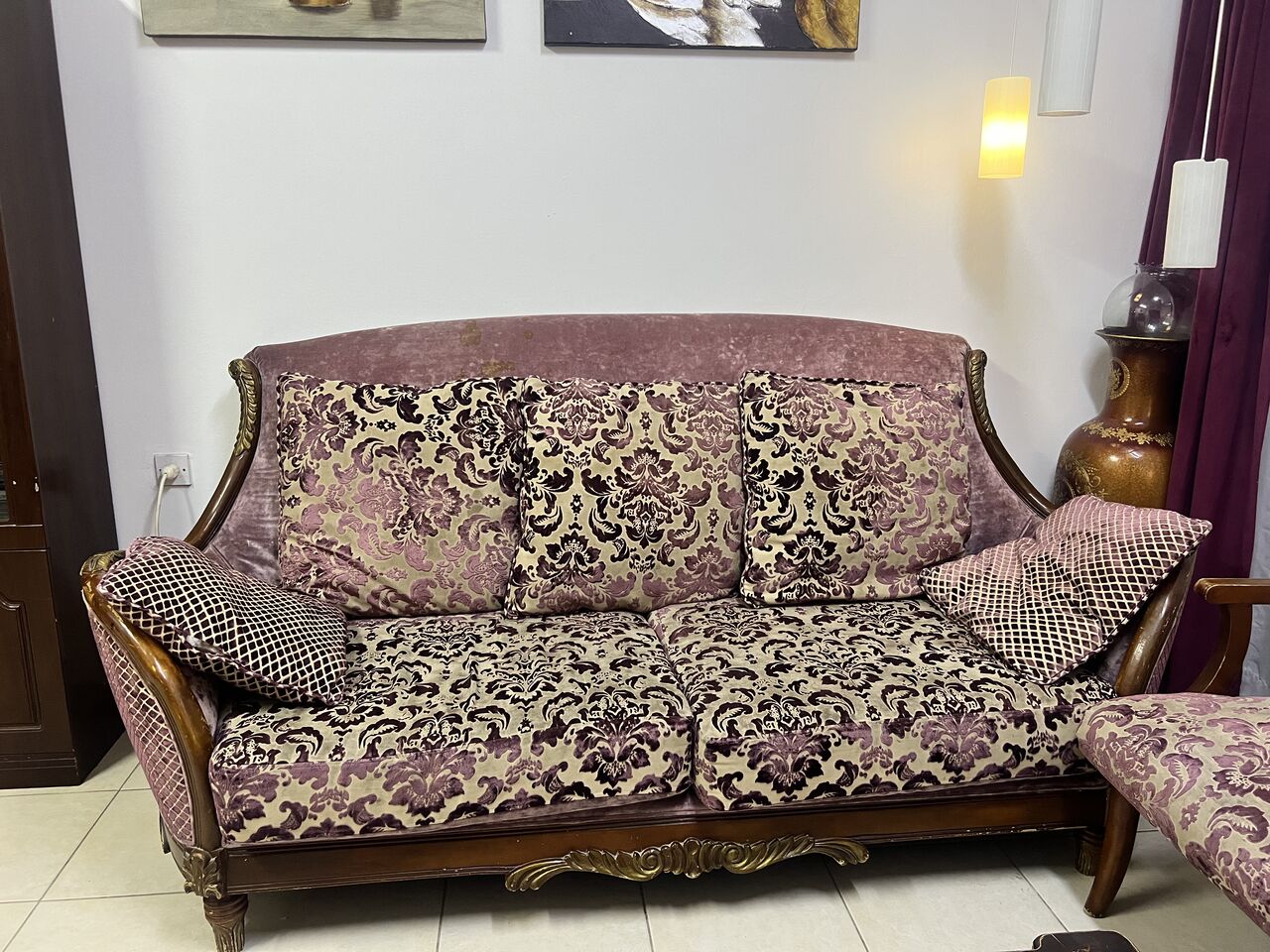 Riyadh, Furniture, SAR 800,  Grand Looking Sofa Set (Al Mutlaq )