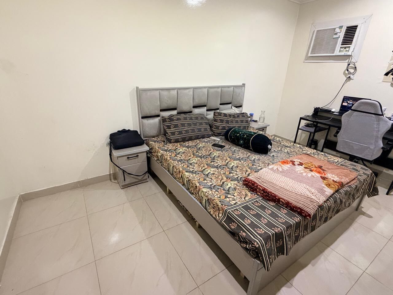 Al Wizarat, Rooms for Rent, SAR 1250/month,  Furnished,  Location: Alwizarat/Ad Dhubbat NEAR GOSI Metro Station Furnished Room Available In A 3 Bed